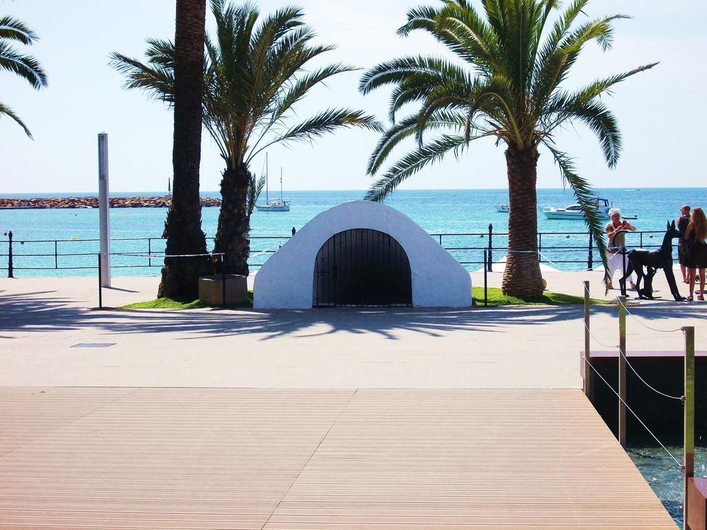Hostal Rey Santa Eularia des Riu Exterior photo